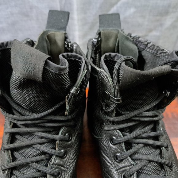 %Nike Air Force 1 SF Mid Black Leather Sneaker Sz 8 / A 35 main image 7